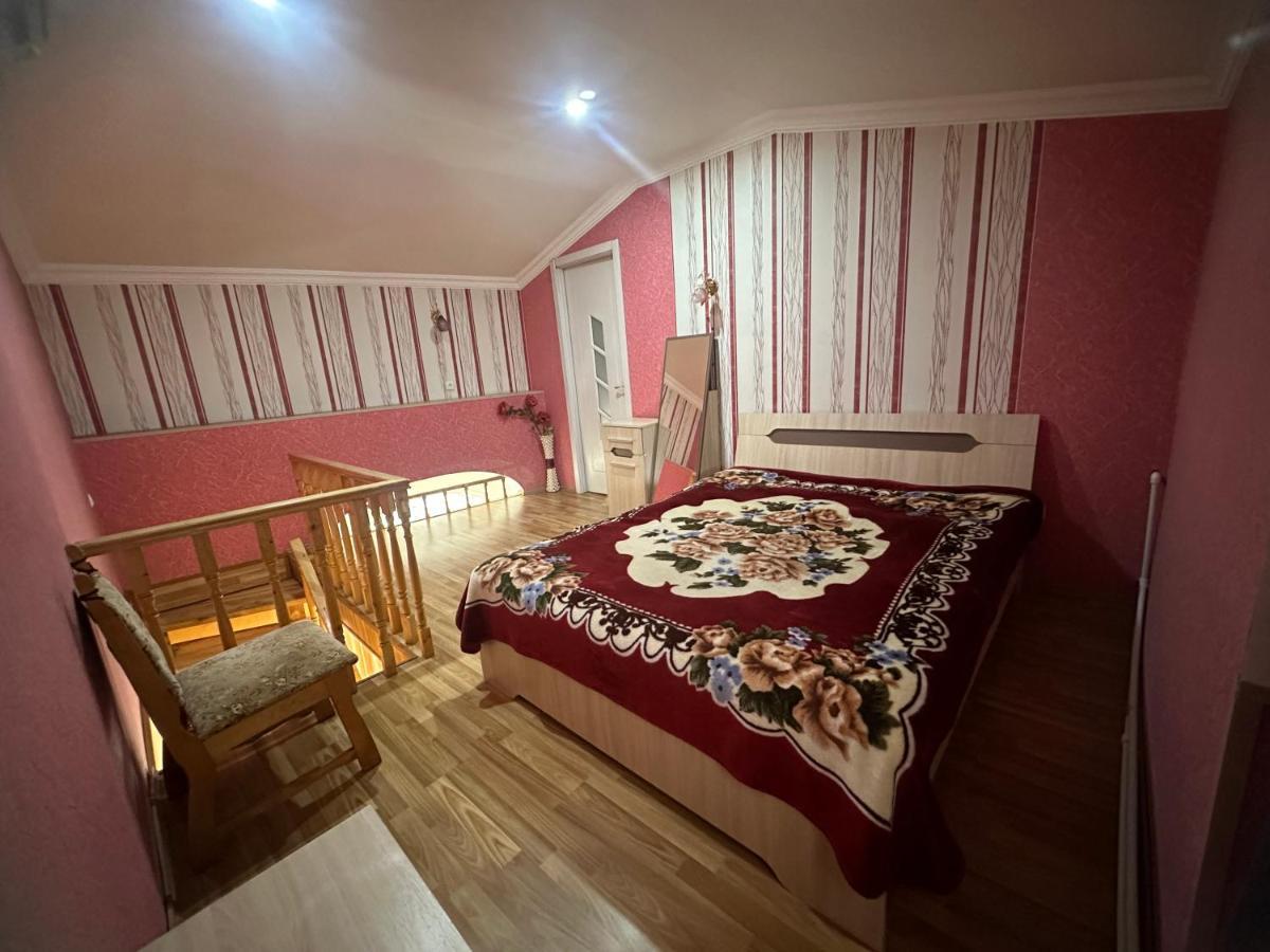 Giorgi Apartment Tbilisi Exterior photo