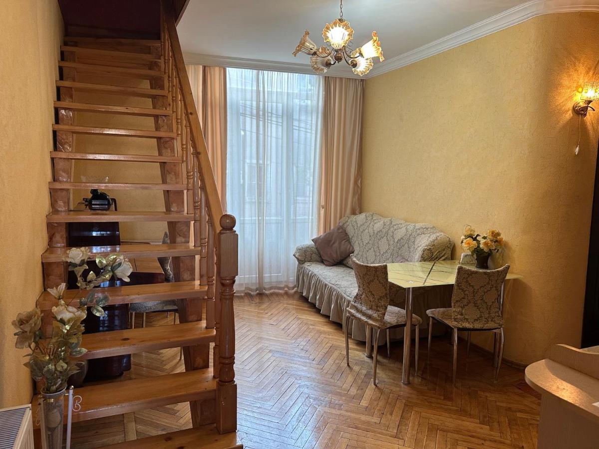 Giorgi Apartment Tbilisi Exterior photo