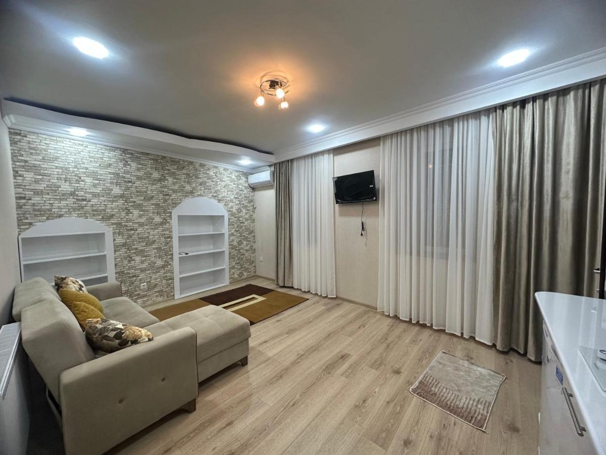 Giorgi Apartment Tbilisi Exterior photo
