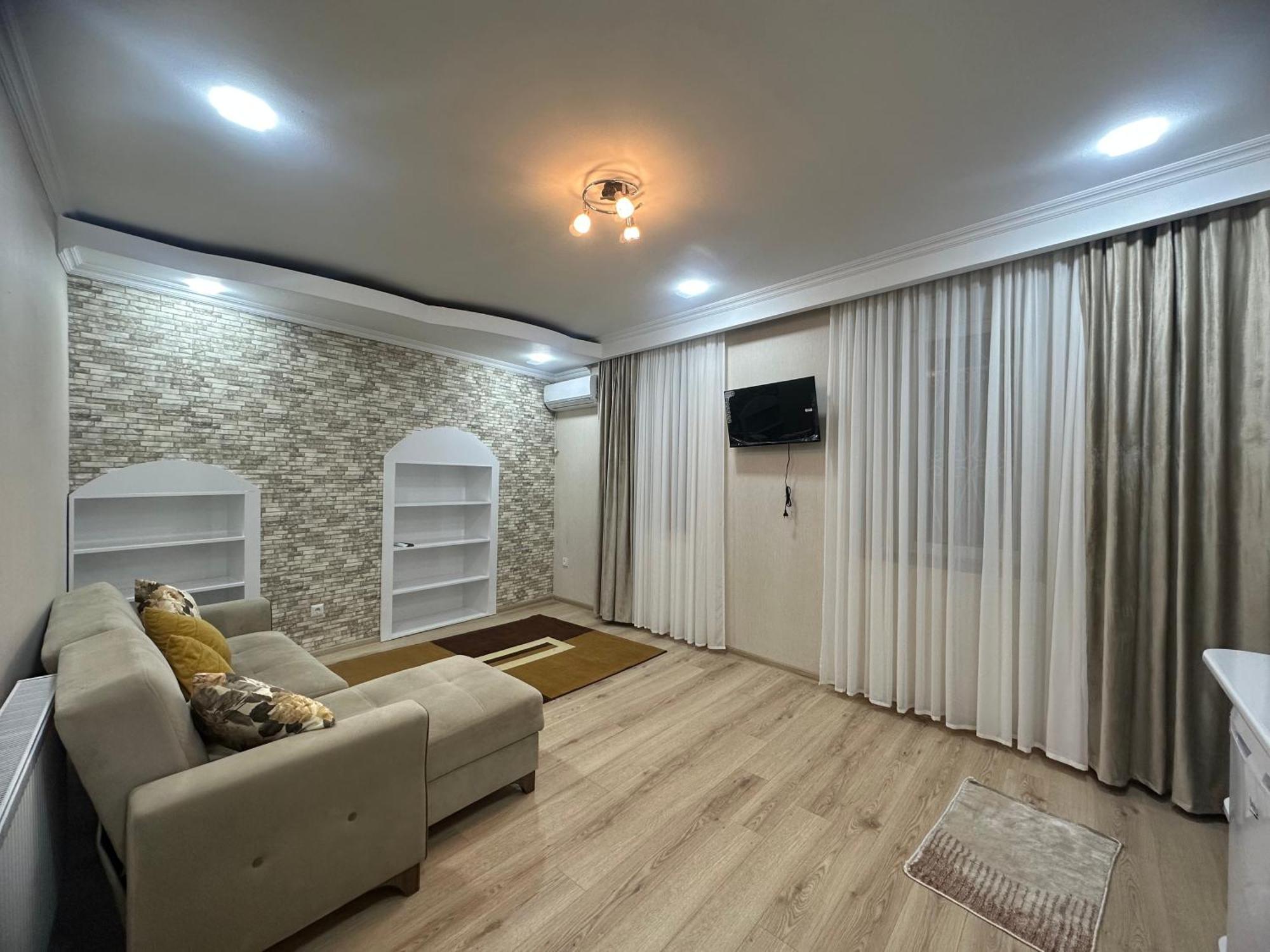 Giorgi Apartment Tbilisi Exterior photo