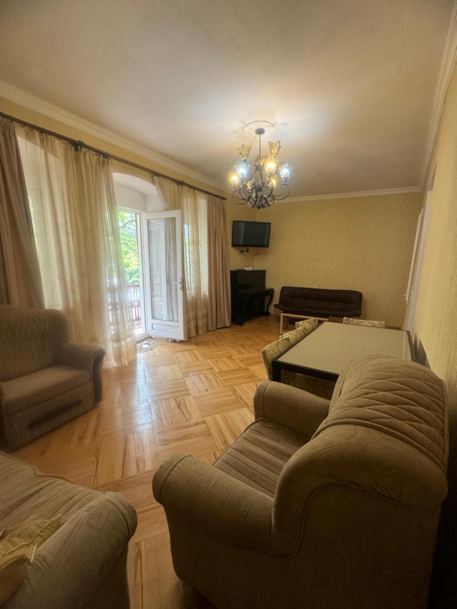 Giorgi Apartment Tbilisi Exterior photo