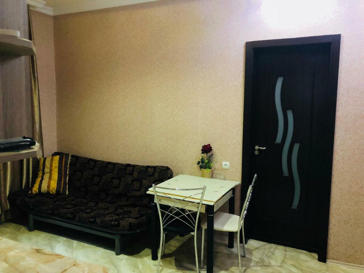 Giorgi Apartment Tbilisi Exterior photo