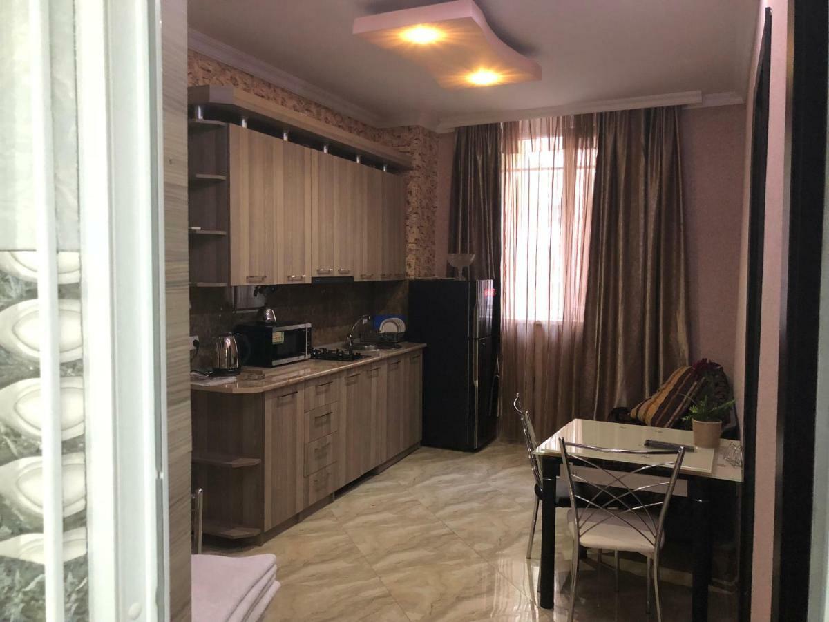 Giorgi Apartment Tbilisi Exterior photo